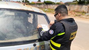 Sutrans e Vigilância Sanitária iniciam notificação a proprietários de carros abandonados