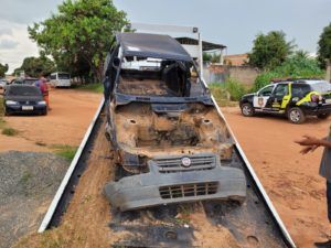 Superintendência de Trânsito inicia remoção de carros abandonados