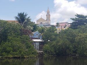 História da colonização e das invasões na Paraíba é contada durante passeio de catamarã em Cabedelo