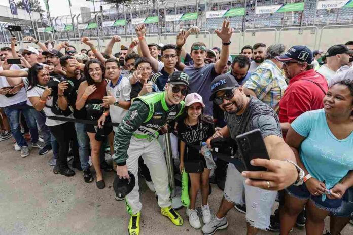 Jovem piloto de Luís Eduardo Magalhães-BA se prepara para a emocionante Porshe Sprint Challenge no Autódromo de Interlagos