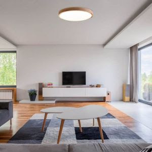Tendência: plafons de LED estão em alta como uma solução prática para iluminar home office e áreas de descanso, com economia de energia