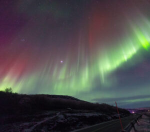 Brasileiros na Finlândia registram aurora boreal raríssima