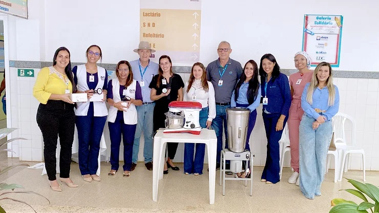 Agricultores entregam doações do Ingresso Solidário da Bahia Farm Show