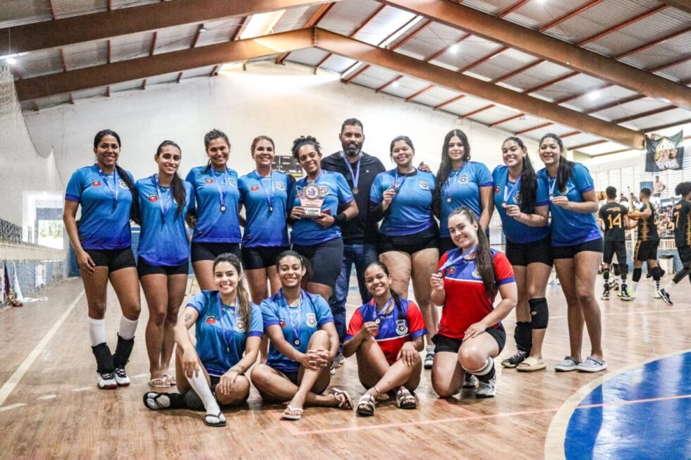 Seleção feminina de LEM conquista 3º lugar na 1ª etapa do Baiano de Voleibol