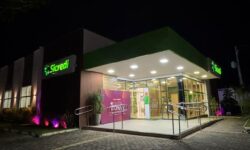 Sicredi inaugura espaço exclusivo para empreendedoras do programa Donas do Negócio em LEM