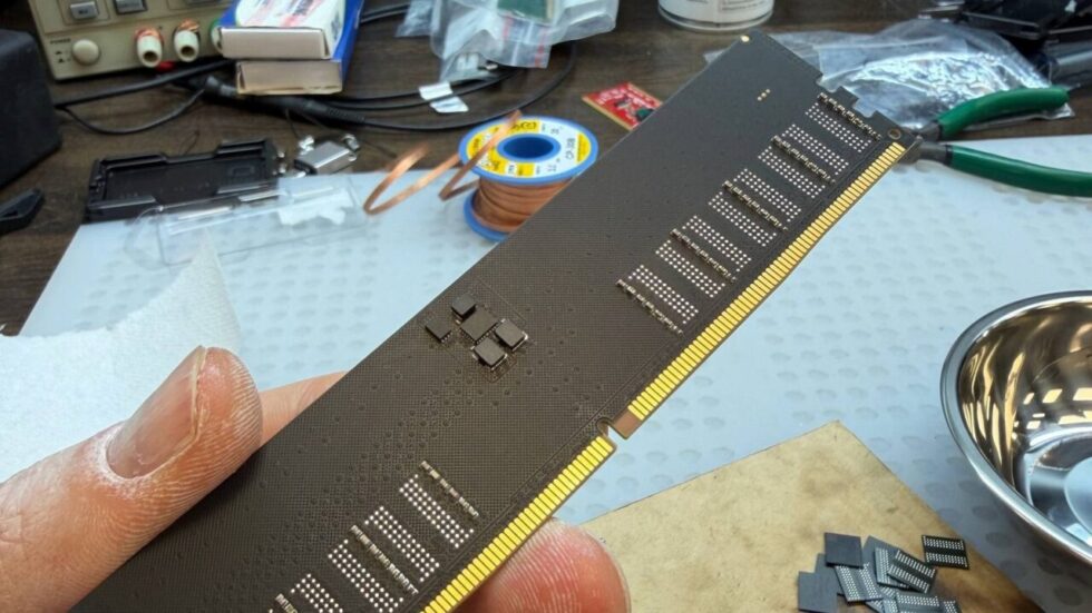 Modder Cria Própria Memória RAM DDR5 para Fugir dos Altos Preços