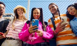 Menores Devem Ficar Fora das Redes Sociais? A Nova Proposta!