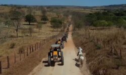 Largada Histórica: Maior Expedição de Tratores do Mundo Começa no Oeste Baiano